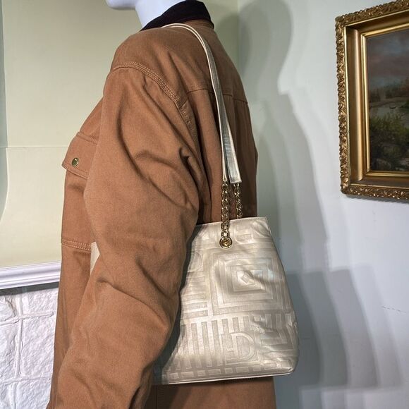 Vintage 80’s Due Fratelli Embossed Monogrammed Leather Chain Strap Shoulder Bag - Picture 9 of 12